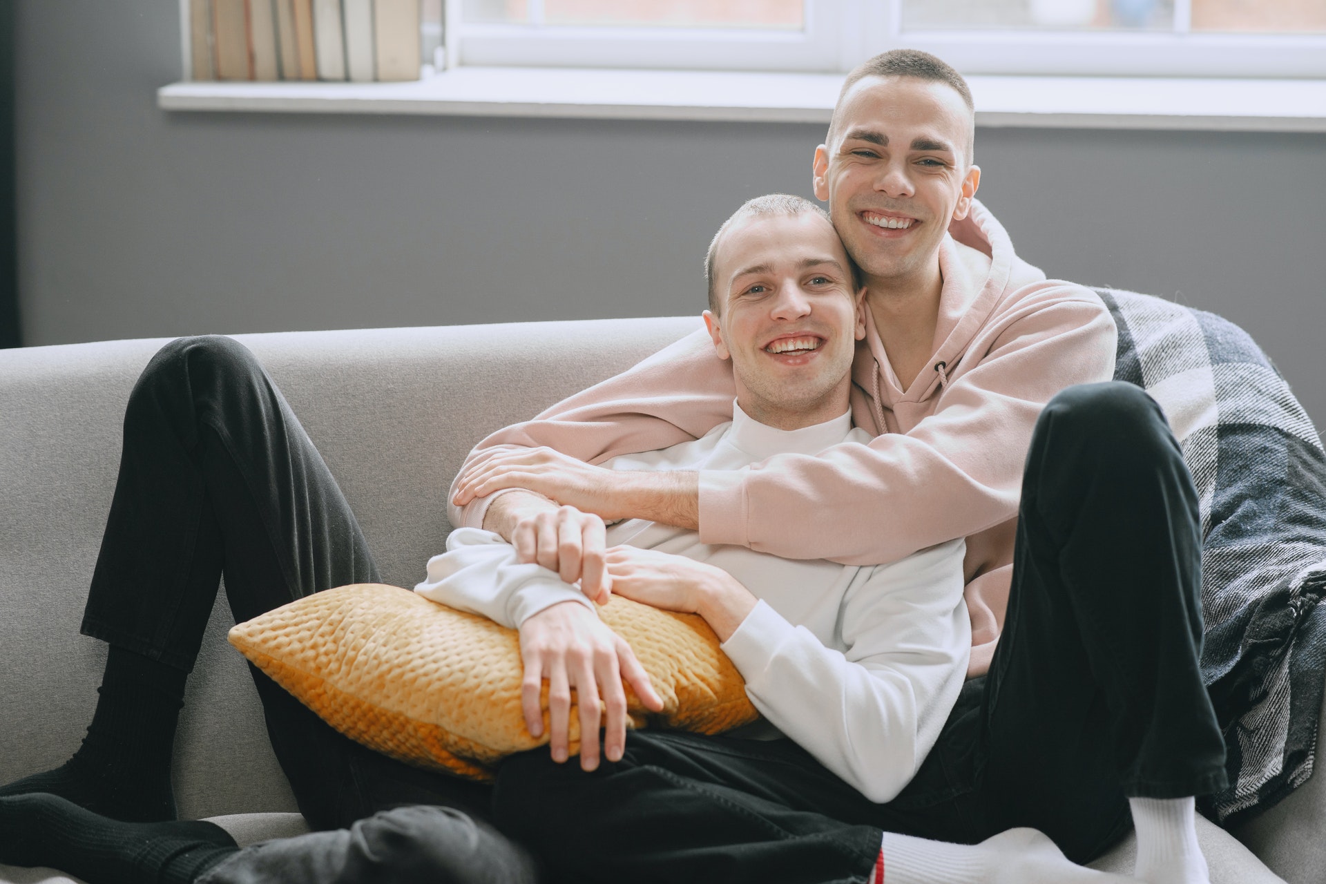 Am I gay? Find out with these questions.